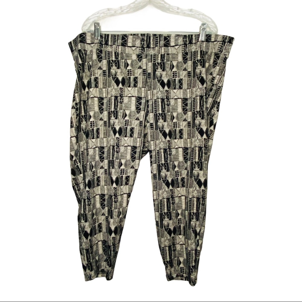 Torrid Capri Pants